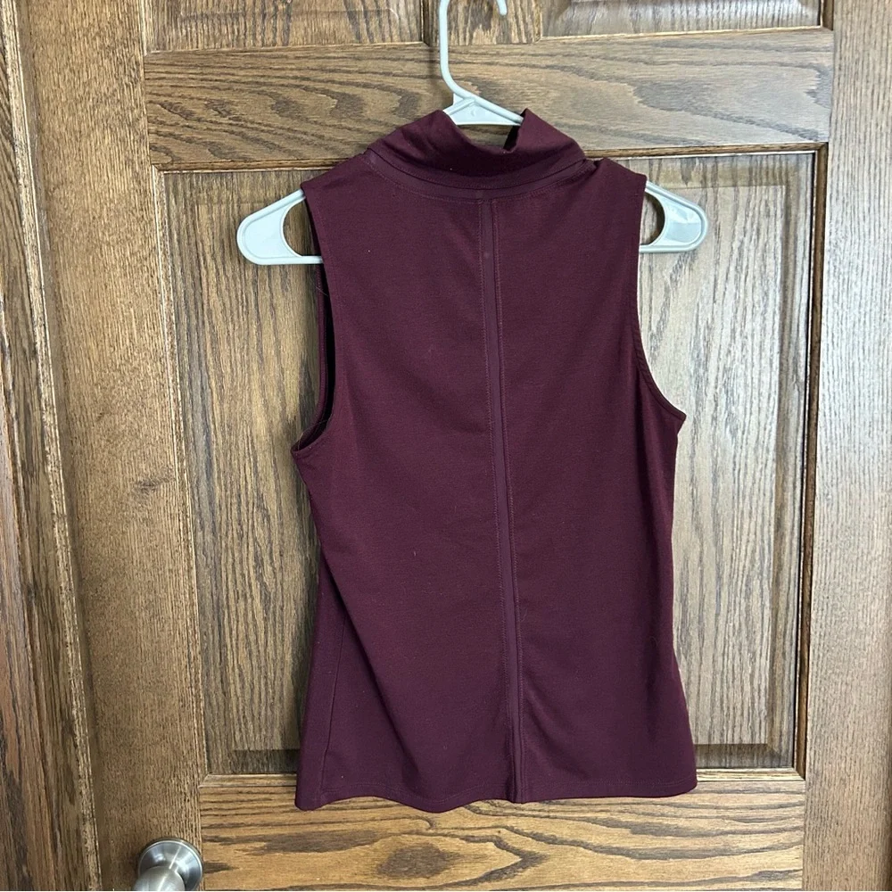 Athleta Maroon Sleeveless Mock Neck Top - Picture 2 of 3